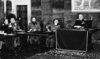 Benito Mussolini nella seduta del Gran Consiglio del Fascismo del 24.7.1943