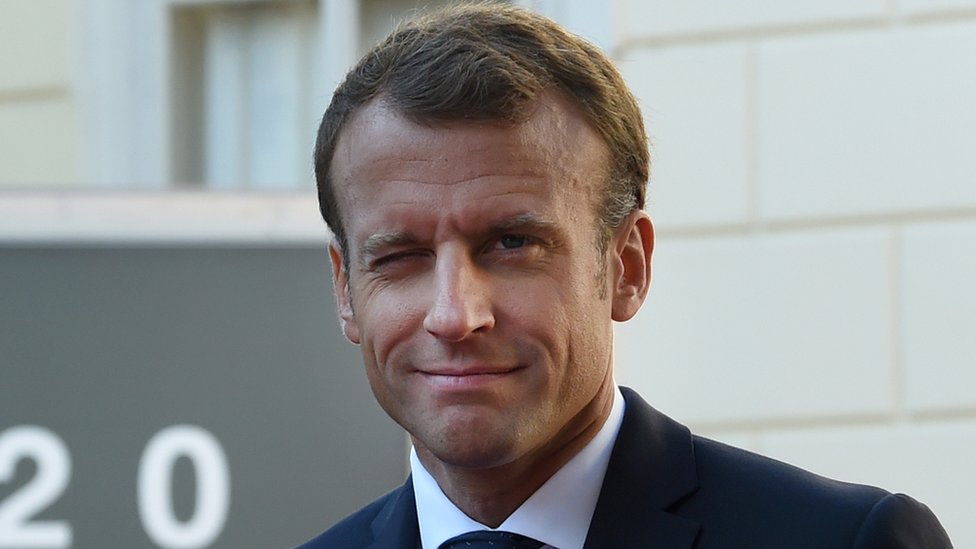 Emmanuel Macron..... Parigi brucia?