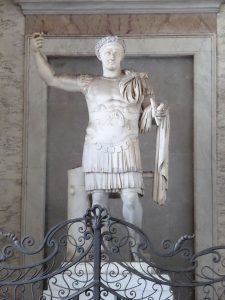 La statua di Costantino in San Giovanni in Laterano