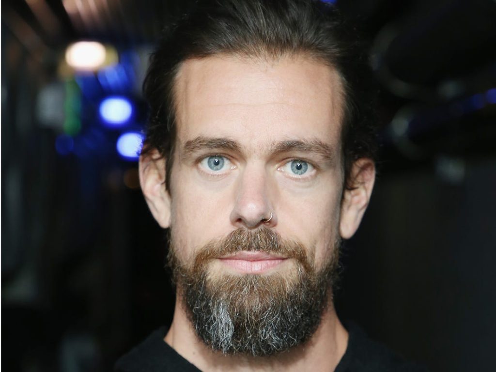 Jack Dorsey, fondatore di Twitter, in versione nerd