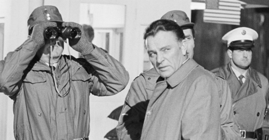 Richard Burton è Alec Leamas in La spia che venne dal freddo