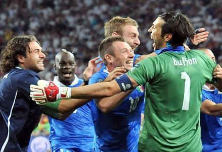Euro 2012, per una volta ai rigori ridiamo noi